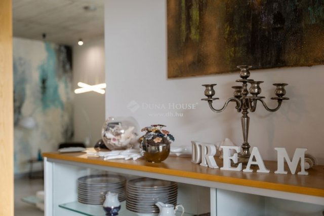 Eladó családi ház, Diósdon 429 M Ft, 5 szobás