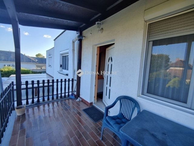 Eladó ikerház, Budapesten, XVIII. kerületben 79.9 M Ft, 3 szobás