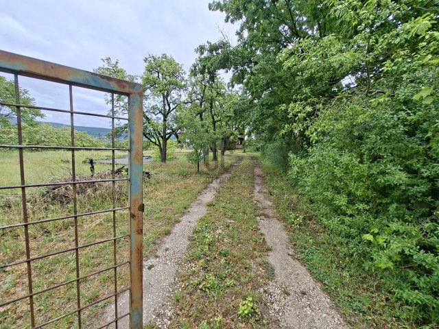 Eladó telek, Esztergomban 32 M Ft / költözzbe.hu