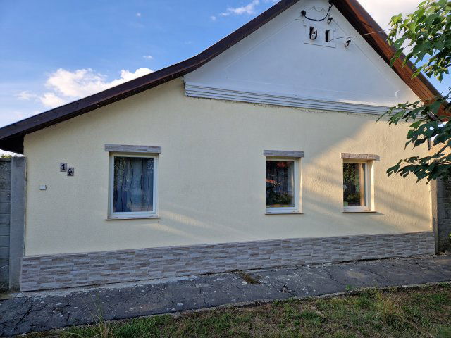 Eladó családi ház, Makón, Bárány utcában 39.999 M Ft