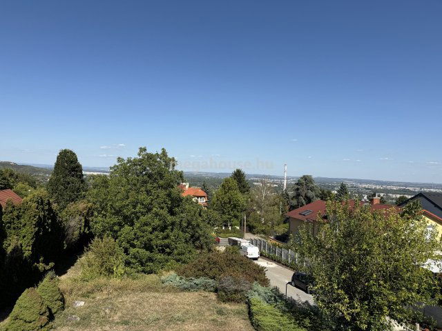 Eladó telek, Budapesten, III. kerületben 389 M Ft