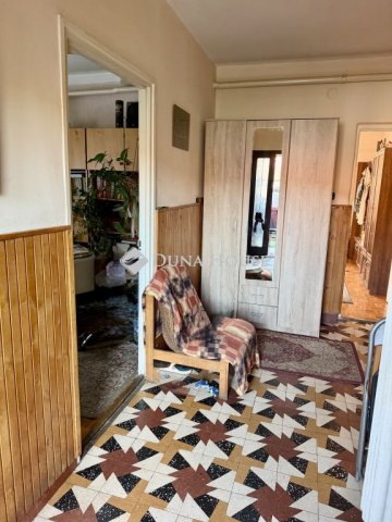 Eladó családi ház, Budaörsön 120 M Ft, 7 szobás
