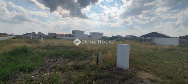 Eladó ikerház, Jászberényben 58.9 M Ft, 4 szobás