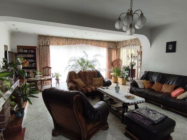 Eladó családi ház, Budapesten, XX. kerületben 220 M Ft