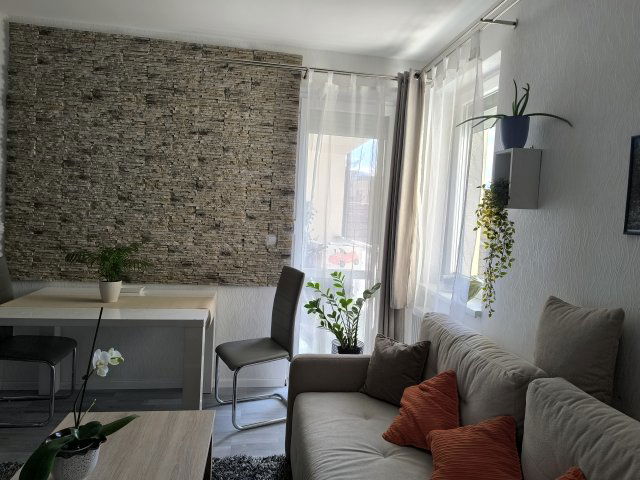 Eladó téglalakás, Egerben 85 M Ft, 3 szobás