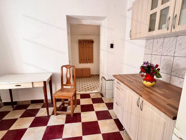 Eladó családi ház, Jászapátiban 11.5 M Ft, 2 szobás