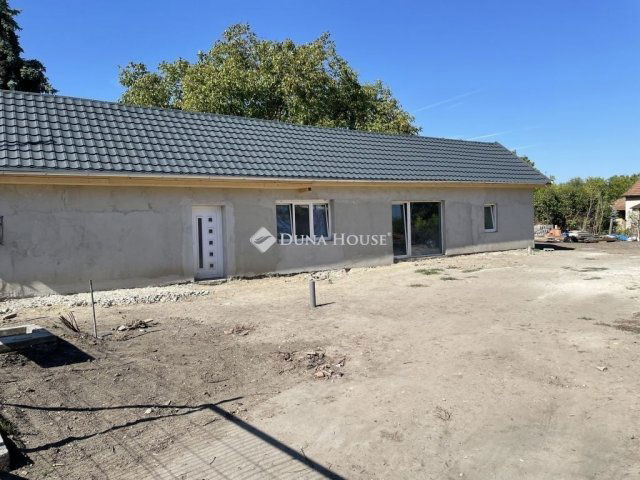Eladó családi ház, Tápiógyörgyén 30 M Ft, 3 szobás