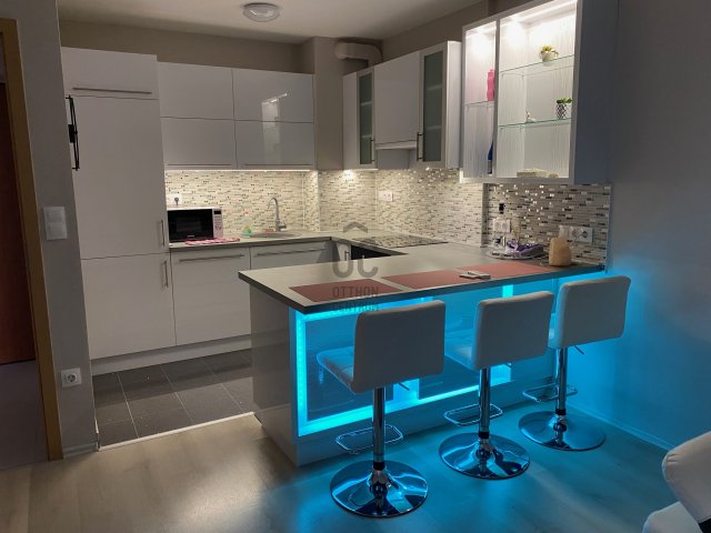 Eladó téglalakás, Budapesten, XIV. kerületben, Dorozsmai utcában