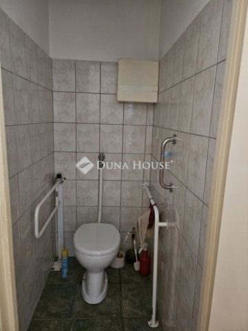 Eladó téglalakás, Vecsésen 68 M Ft, 2 szobás