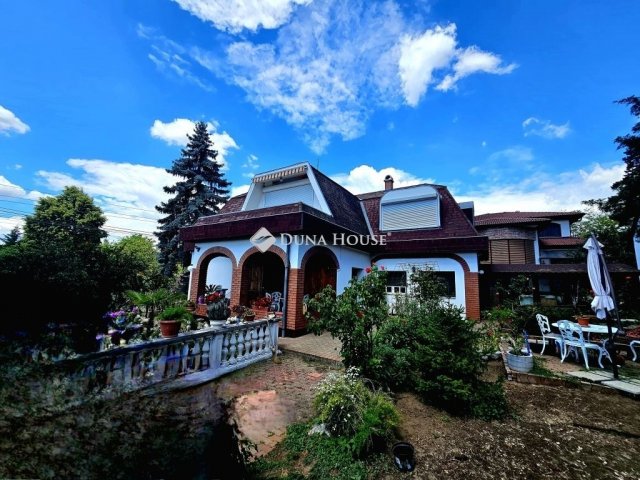 Eladó sorház, Budapesten, XVII. kerületben 192.5 M Ft, 11 szobás