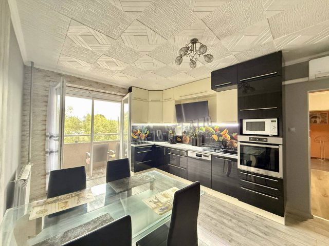 Eladó panellakás, Oroszlányban, Bánki Donát utcában 41.5 M Ft