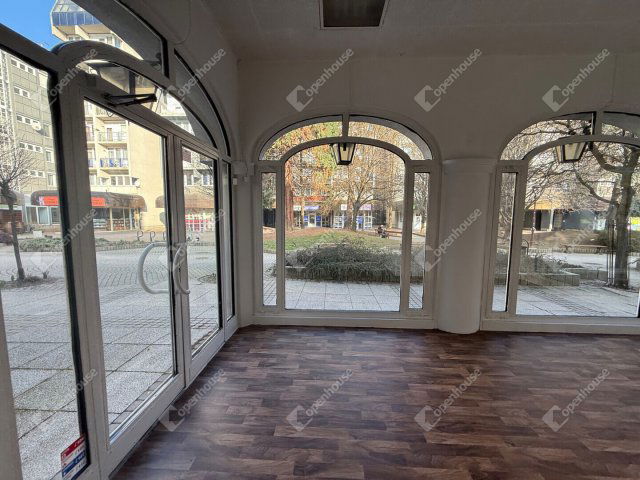 Eladó üzlethelyiség, Zalaegerszegen 19.9 M Ft, 1 szobás