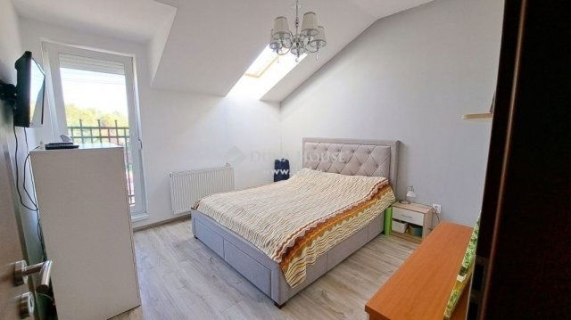Eladó ikerház, Gyömrőn 119.9 M Ft, 4 szobás