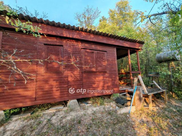 Eladó nyaraló, Gyermelyen 22 M Ft, 1 szobás