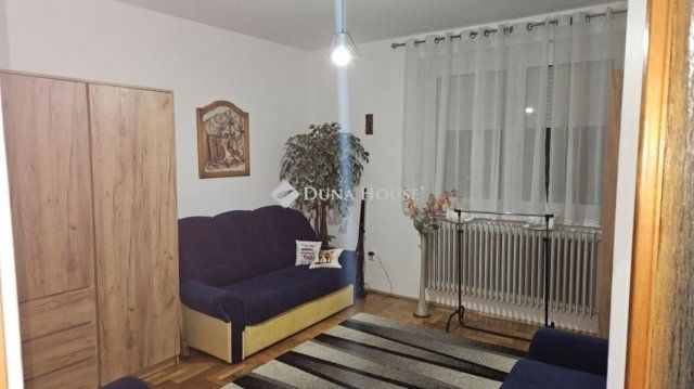 Eladó családi ház, Székesfehérvárott 135 M Ft, 5 szobás