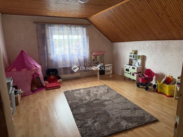 Eladó családi ház, Kálozon 35 M Ft, 7 szobás