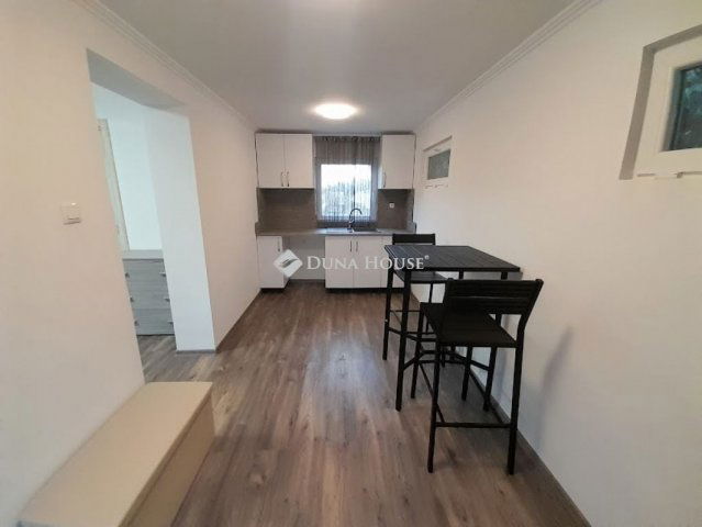 Eladó családi ház, Békéscsabán 19.9 M Ft, 1 szobás