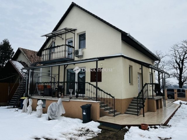 Eladó családi ház, Monoron 139 M Ft, 4 szobás