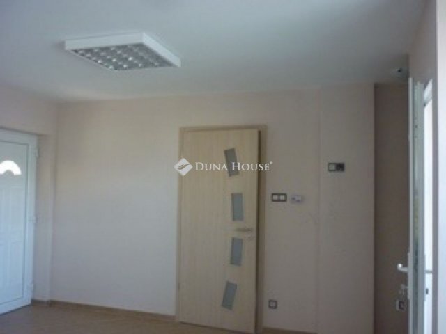 Eladó családi ház, Debrecenben 159 M Ft, 4 szobás