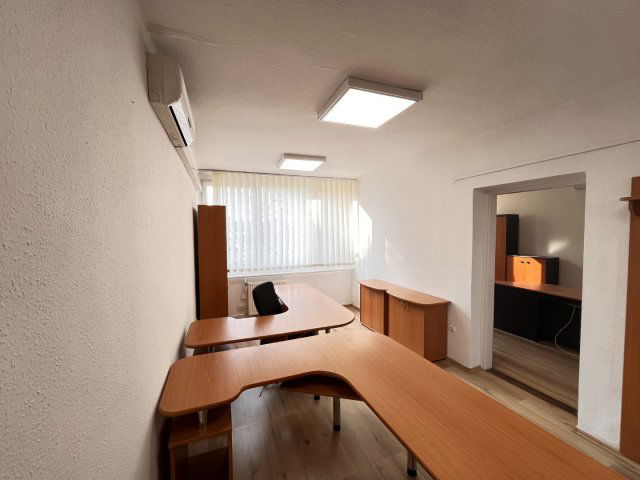 Kiadó iroda, Kaposváron, Raktár utcában 110 E Ft / hó, 2 szobás