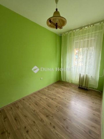 Eladó téglalakás, Pécsett 35.9 M Ft, 2 szobás