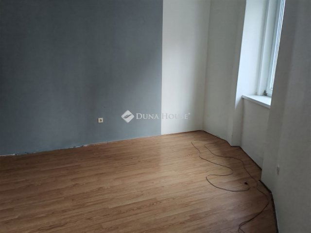 Eladó téglalakás, Szegeden 74.9 M Ft, 3 szobás