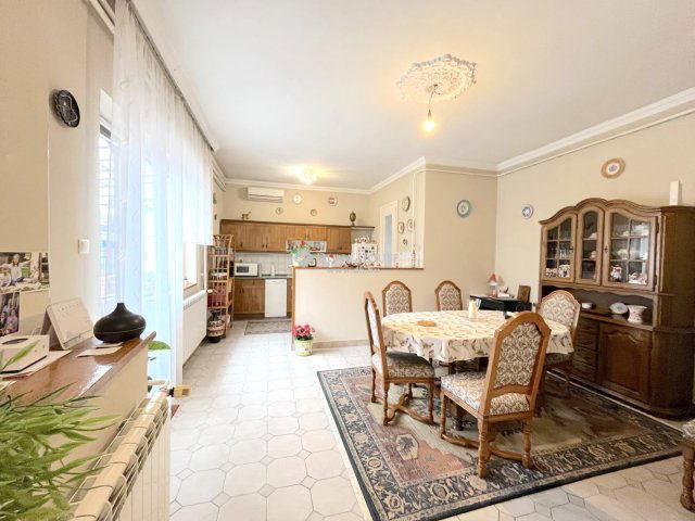 Eladó családi ház, Nyíregyházán 89.9 M Ft, 4 szobás