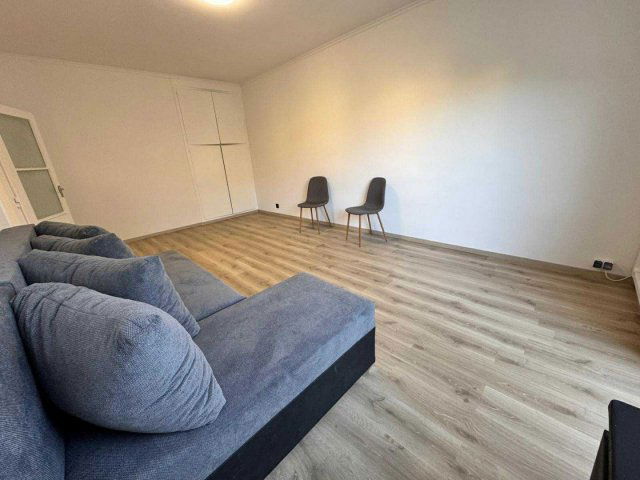 Kiadó téglalakás, albérlet, Debrecenben 180 E Ft / hó, 3 szobás