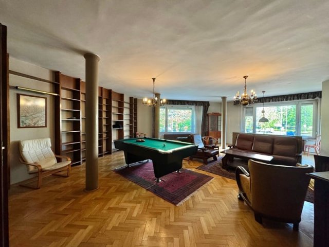 Kiadó téglalakás, albérlet, Pécsett, Alkotmány utcában