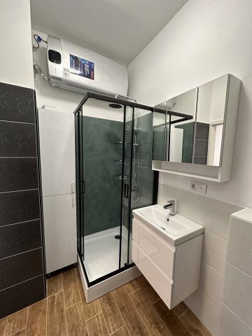 Kiadó téglalakás, albérlet, V. kerületben, Balassi Bálint utcában