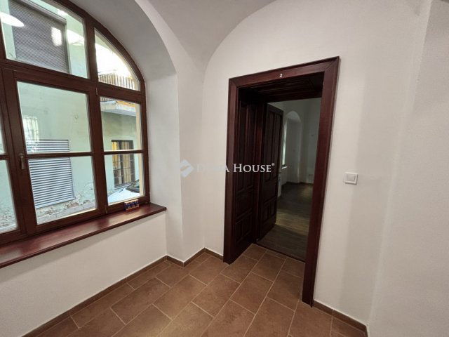 Eladó téglalakás, Sopronban 59.9 M Ft, 1 szobás