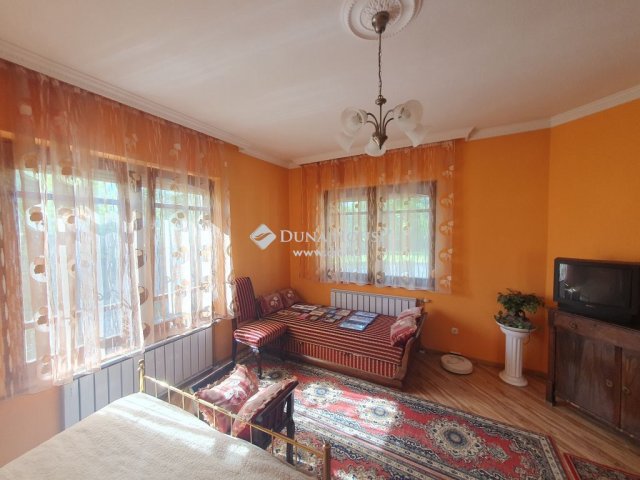 Eladó családi ház, Lajosmizsén 295 M Ft, 5 szobás
