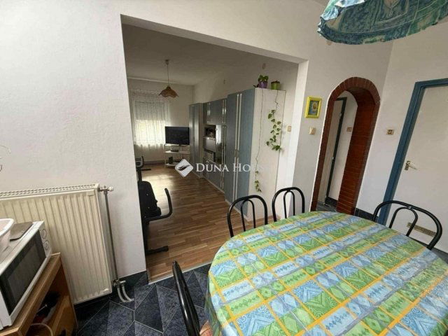 Eladó családi ház, Lovasberényben 75 M Ft, 6 szobás