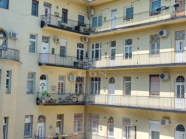 Eladó téglalakás, Budapesten, VII. kerületben 99 M Ft, 3 szobás