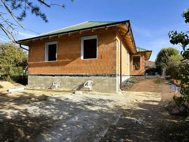 Eladó családi ház, Szentendrén 164.9 M Ft, 5 szobás