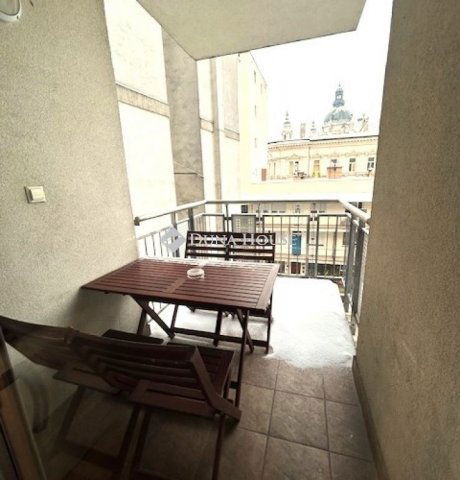 Eladó téglalakás, Budapesten, VI. kerületben 109.9 M Ft