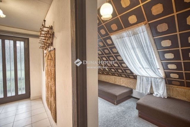 Eladó családi ház, Budakeszin 104 M Ft, 4 szobás