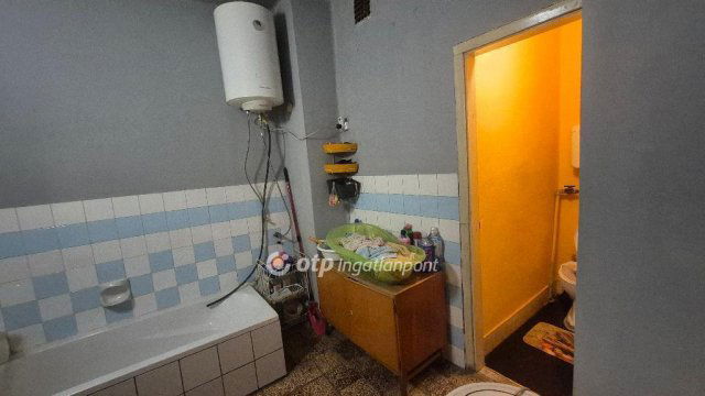 Eladó családi ház, Szellőn 23.7 M Ft, 3 szobás