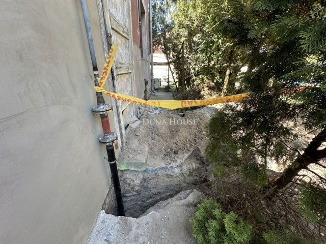 Eladó családi ház, Budapesten, XVI. kerületben 50 M Ft, 2 szobás