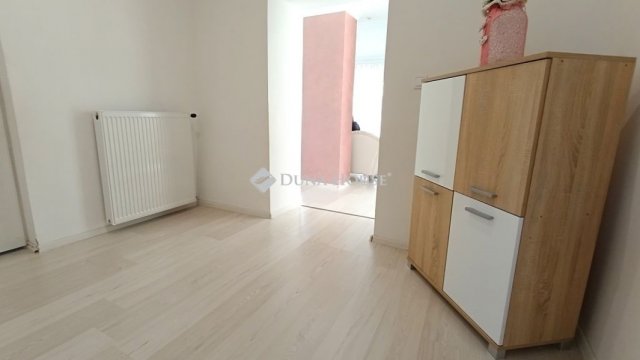 Eladó családi ház, Szajkon 55 M Ft, 5 szobás