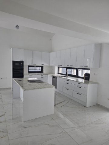 Eladó családi ház, Vecsésen, Magdolna utcában 245 M Ft