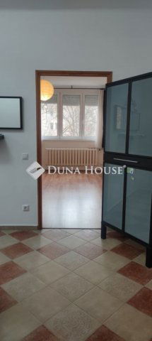 Eladó téglalakás, Székesfehérvárott 59.8 M Ft, 3 szobás