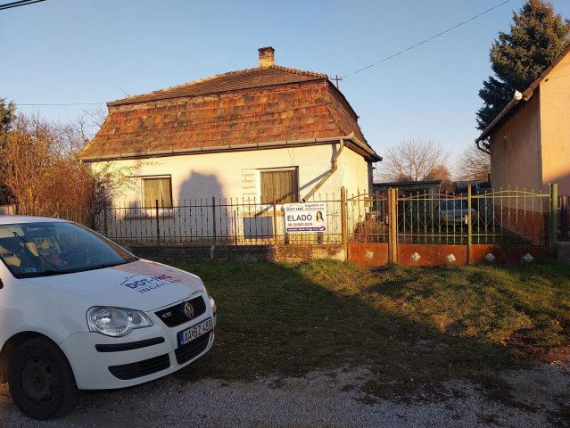 Eladó családi ház, Komáromban 28.4 M Ft, 2+1 szobás