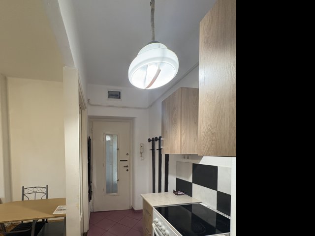 Kiadó téglalakás, albérlet, Pécsett, Alkotmány utcában