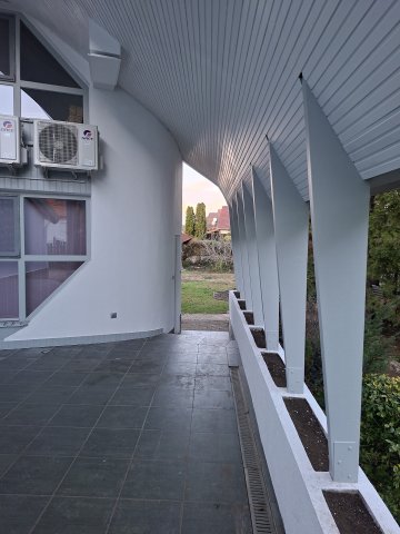 Eladó családi ház, Szolnokon 124.9 M Ft, 5 szobás