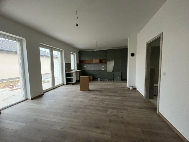 Eladó családi ház, Helvécián 73 M Ft, 3 szobás