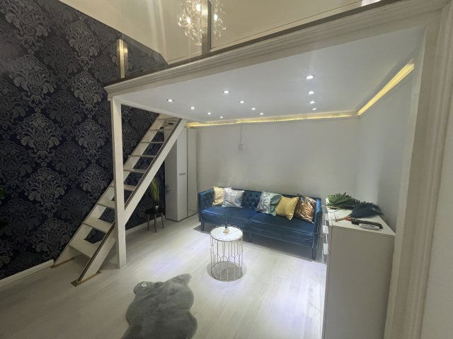 Eladó téglalakás, Budapesten, VI. kerületben, Hajós utcában