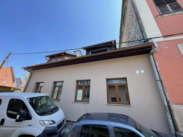 Eladó téglalakás, Vácon 52.5 M Ft, 2 szobás