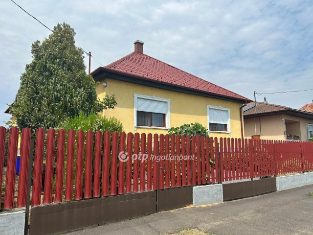 Eladó családi ház, Nyíregyházán 59.9 M Ft, 3 szobás