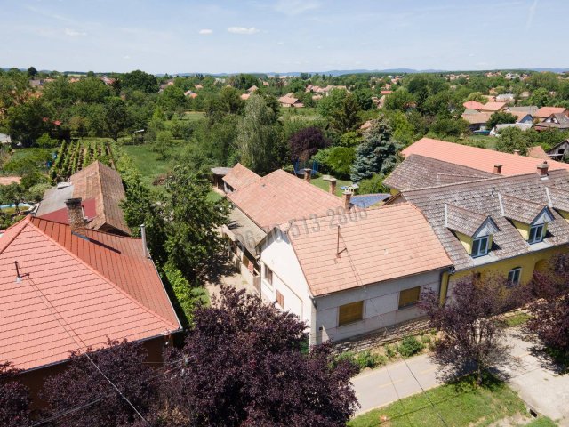 Eladó családi ház, Érsekvadkerten 42.9 M Ft, 4 szobás
